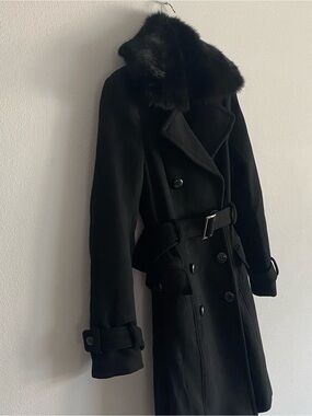 bebe Black Double-Breasted Trench Coat with Faux Fur Collar